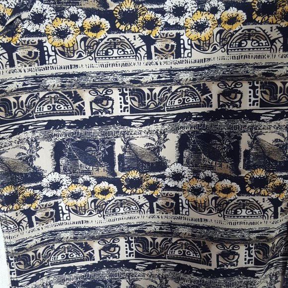 Crossings Abstract Floral Geometric Printed Button Front Short Sleeve Shirt - Picture 2 of 4